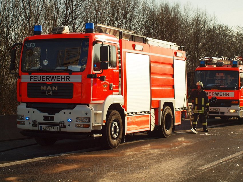 VU A 4 Rich Aachen AK West brannten LKW PKW P118.JPG